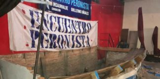 Se derrumbó un escenario en un acto político de Lomas